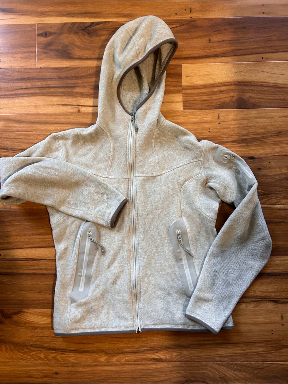 Arc'teryx Women's Light Beige Hooded Full-Zip Fleece Jacket